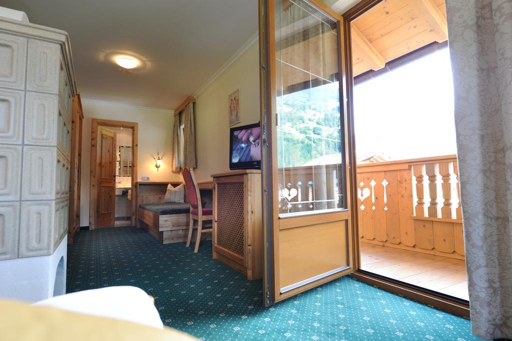 Hotel Garni Landhaus Platzer Zell am Ziller Dış mekan fotoğraf