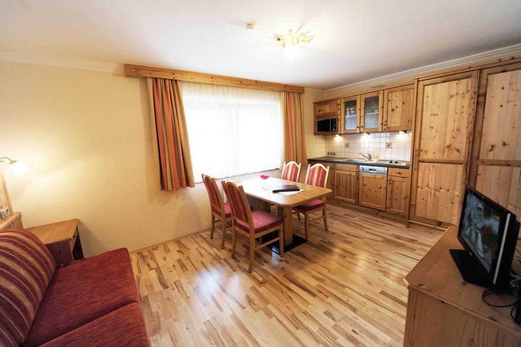Hotel Garni Landhaus Platzer Zell am Ziller Dış mekan fotoğraf