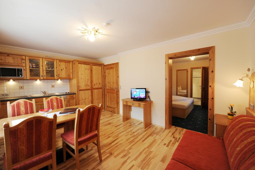 Hotel Garni Landhaus Platzer Zell am Ziller Dış mekan fotoğraf