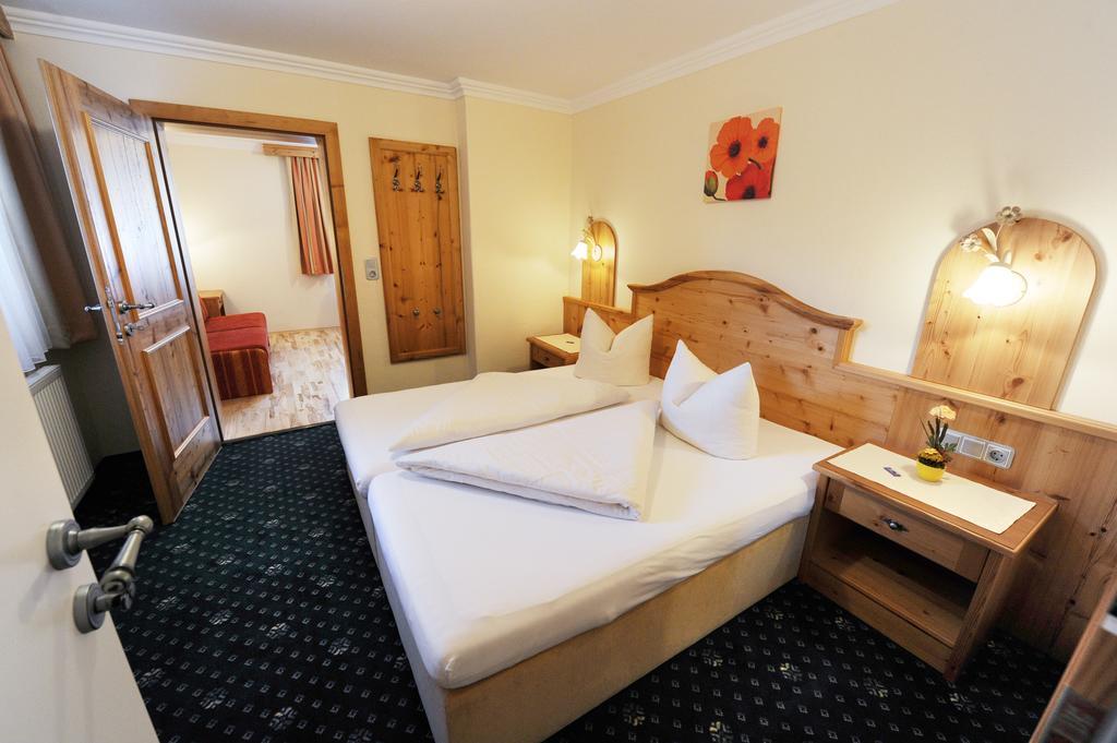 Hotel Garni Landhaus Platzer Zell am Ziller Dış mekan fotoğraf