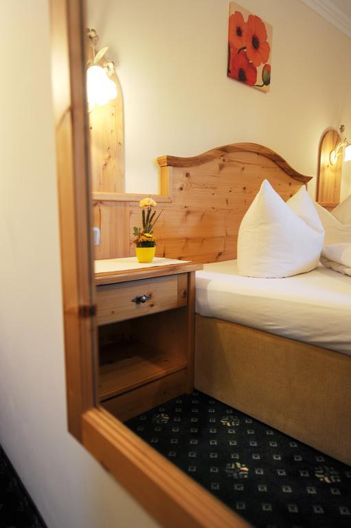 Hotel Garni Landhaus Platzer Zell am Ziller Dış mekan fotoğraf
