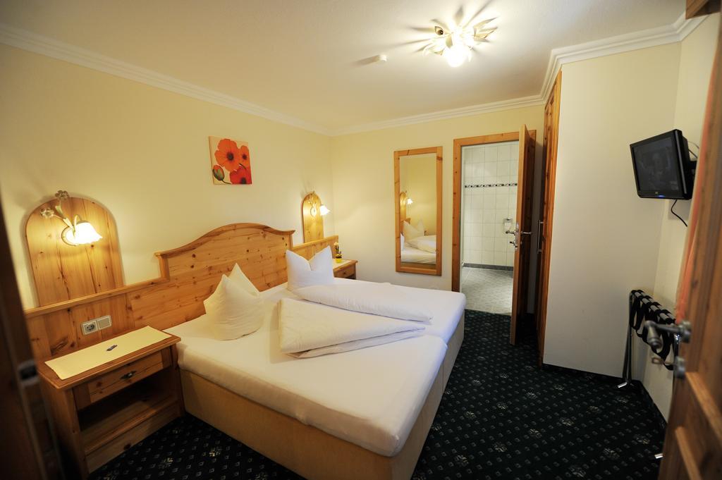 Hotel Garni Landhaus Platzer Zell am Ziller Dış mekan fotoğraf