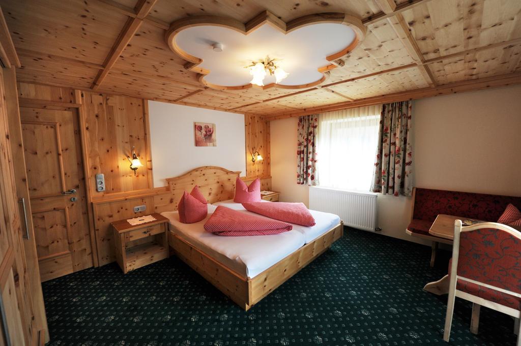 Hotel Garni Landhaus Platzer Zell am Ziller Dış mekan fotoğraf