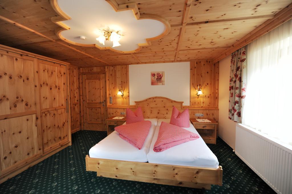 Hotel Garni Landhaus Platzer Zell am Ziller Dış mekan fotoğraf