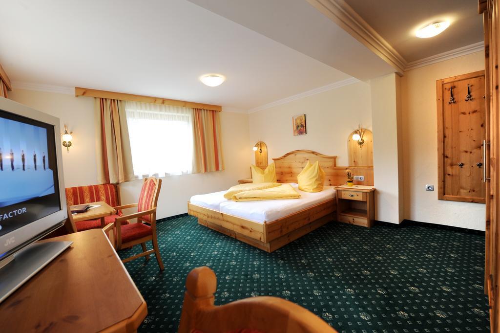 Hotel Garni Landhaus Platzer Zell am Ziller Dış mekan fotoğraf
