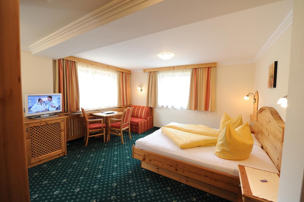 Hotel Garni Landhaus Platzer Zell am Ziller Dış mekan fotoğraf