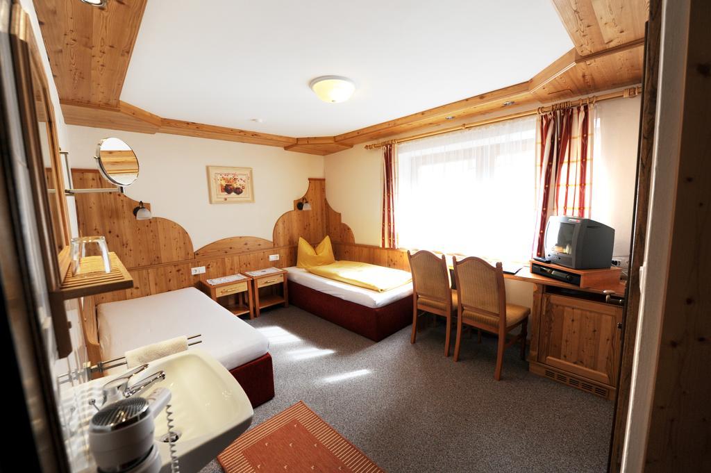 Hotel Garni Landhaus Platzer Zell am Ziller Dış mekan fotoğraf