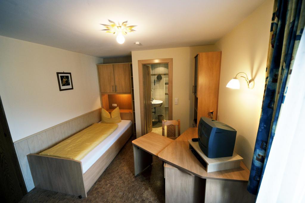 Hotel Garni Landhaus Platzer Zell am Ziller Dış mekan fotoğraf