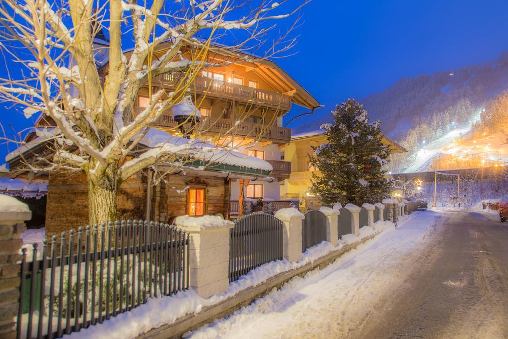Hotel Garni Landhaus Platzer Zell am Ziller Dış mekan fotoğraf